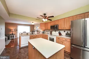 120 Packham Ct, Telford, PA 18969 - Photo 9