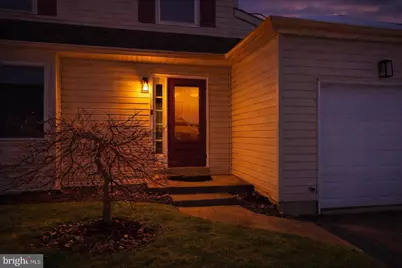 2331 Cambridge Circle, Hatfield, PA 19440 - Photo 3