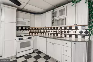 30 W 6th St, Lansdale, PA 19446 - Photo 3