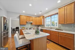 218 Hazeltine Cir, Blue Bell, PA 19422 - Photo 11