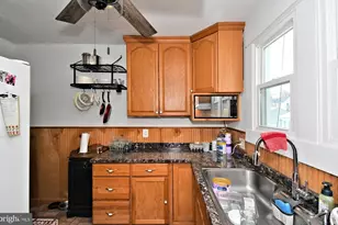 406 S 3rd Ave, Royersford, PA 19468 - Photo 17