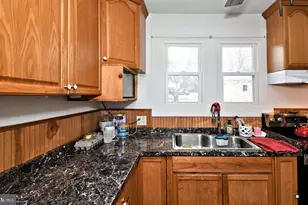 406 S 3rd Ave, Royersford, PA 19468 - Photo 15