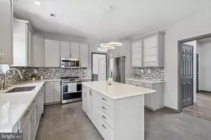 1003 Clover Mill Cir, Collegeville, PA 19426 - Photo 9