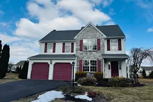 25 Castle Dr, Royersford, PA 19468 - Photo 1