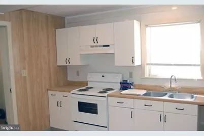 302 E Howard Street, Pottstown, PA 19464 - Photo 3