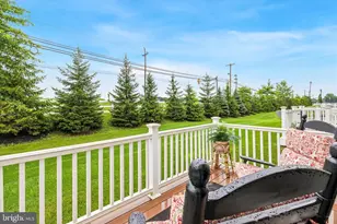 425 Cherry Blossom Ln, Norristown, PA 19403 - Photo 27