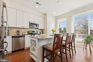 425 Cherry Blossom Ln, Norristown, PA 19403 - Photo 9