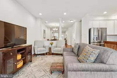 425 Cherry Blossom Lane, Norristown, PA 19403 - Photo 5