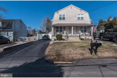410 Avenue D, Horsham, PA 19044 - Photo 1