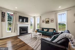 49 Tamarack Cir, Eagleville, PA 19403 - Photo 7