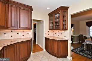 23 Carriage Ln, Norristown, PA 19401 - Photo 17