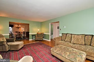 23 Carriage Ln, Norristown, PA 19401 - Photo 9