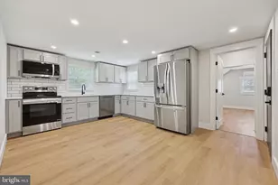 47 S New St, Hatboro, PA 19040 - Photo 1