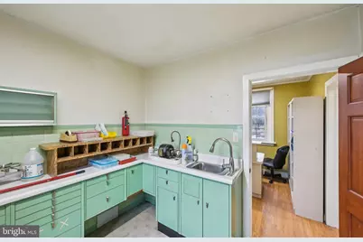 306 E 4th Street, Bridgeport, PA 19405 - Photo 21