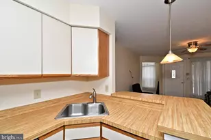 1203 Foxmeadow Dr, Royersford, PA 19468 - Photo 15