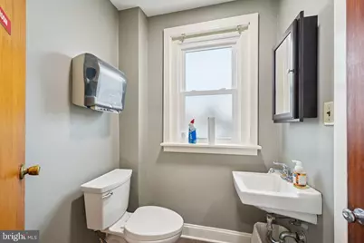 306 E 4th Street, Bridgeport, PA 19405 - Photo 23