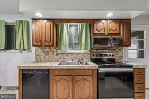 16 Betty Ln, Royersford, PA 19468 - Photo 7