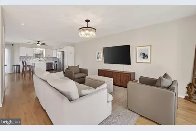 207 Cherrywood Court, Pottstown, PA 19464 - Photo 5