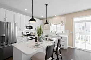 304 E Sawyer Ct, Royersford, PA 19468 - Photo 3