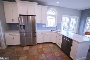 102 Waterview, Eagleville, PA 19403 - Photo 3