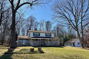 1092 Palm Hill Rd, Palm, PA 18070 - Photo 1