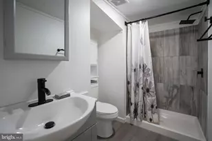 729 Main St, Schwenksville, PA 19473 - Photo 9