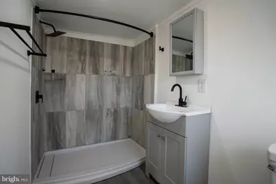 729 Main Street #APT B, Schwenksville, PA 19473 - Photo 7