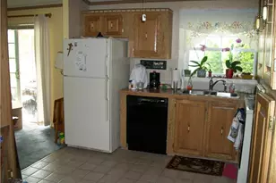 770 Aspen Cir, Red Hill, PA 18076 - Photo 11