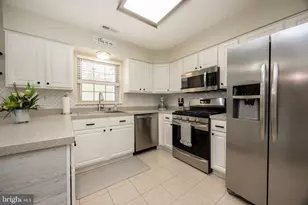 420 Oaktree Ct, Pottstown, PA 19464 - Photo 13