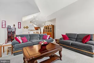 171 Maidenhead Ct, Souderton, PA 18964 - Photo 9