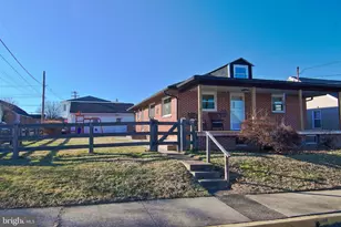 203 Lemon St, Pottstown, PA 19464 - Photo 1