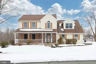 1537 Meadowview Dr, Pottstown, PA 19464 - Photo 1