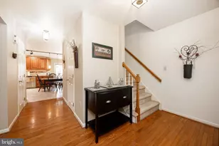 1537 Meadowview Dr, Pottstown, PA 19464 - Photo 3