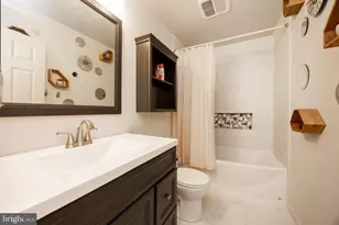 1537 Meadowview Dr, Pottstown, PA 19464 - Photo 15