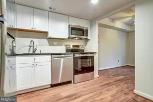 704 Stonybrook, Norristown, PA 19403 - Photo 9