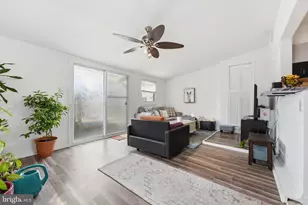 66 Oxford Cir, Norristown, PA 19403 - Photo 9