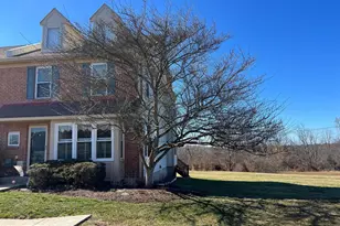 400 Calverton Ct, Harleysville, PA 19438 - Photo 3