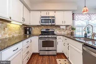 400 Calverton Ct, Harleysville, PA 19438 - Photo 11