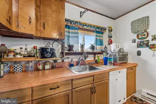 145 Jefferson St, Bridgeport, PA 19405 - Photo 13