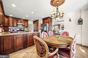 947 Barnswallow Ln, Huntingdon Valley, PA 19006 - Photo 19