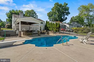 416 Stuart Ln, Ambler, PA 19002 - Photo 3