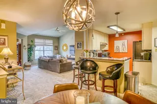 504 Dresher Woods Dr, Dresher, PA 19025 - Photo 3