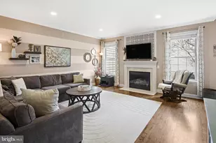 208 Clubhouse Ct, Conshohocken, PA 19428 - Photo 1