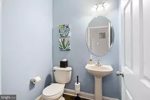 208 Clubhouse Ct, Conshohocken, PA 19428 - Photo 11