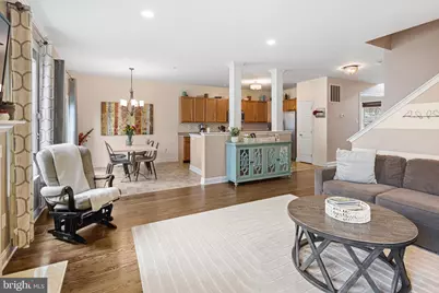 208 Clubhouse Court, Conshohocken, PA 19428 - Photo 3