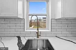 333 E Penn St, Norristown, PA 19401 - Photo 9