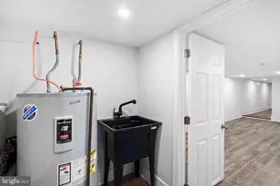 333 E Penn St, Norristown, PA 19401 - Photo 23