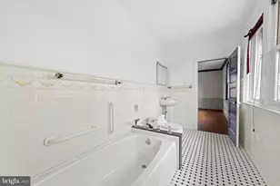 111 E Montgomery Ave, Ardmore, PA 19003 - Photo 35