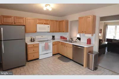 603 Honeysuckle Way, Pennsburg, PA 18073 - Photo 9