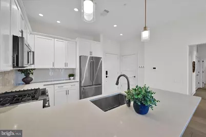 575 S Goddard Boulevard #215, King of Prussia, PA 19406 - Photo 9